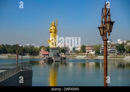 Vadodara, Inde - 14 janvier 2024 : vues du lac Sursagar à Vadodara, Inde. Banque D'Images