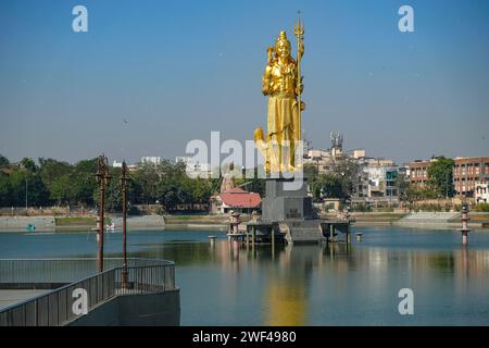 Vadodara, Inde - 14 janvier 2024 : vues du lac Sursagar à Vadodara, Inde. Banque D'Images