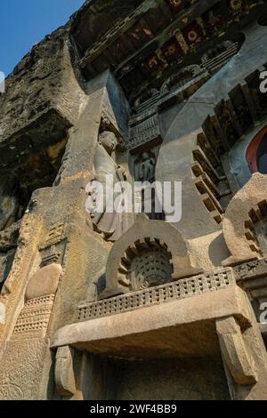 Ajanta, Inde - 19 janvier 2024 : les grottes d'Ajanta sont des monuments rupestres bouddhistes taillés dans la roche à Ajanta, district d'Aurangabad, Maharashtra, Inde. Banque D'Images