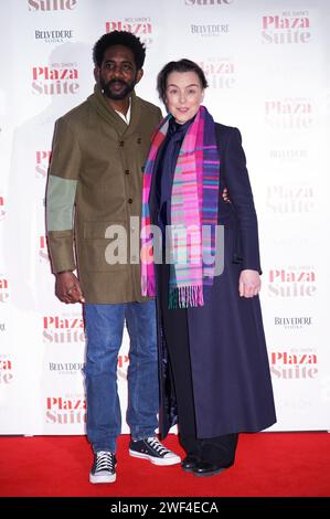 Rhashan Stone et Olivia Williams assistent à un gala de Plaza Suite au Savoy Theatre dans le centre de Londres. Date de la photo : dimanche 28 janvier 2024. Banque D'Images