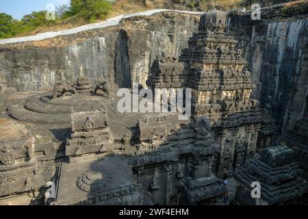 Ellora, Inde - 22 janvier 2024 : Temple Kailasa dans le complexe des grottes d'Ellora dans le district d'Aurangabad de Maharashtra, Inde. Banque D'Images