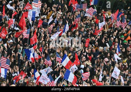 Paris, France. 28 janvier 2024. © PHOTOPQR/Ouest FRANCE/Stéphane Geufroi ; Paris ; 28/01/2024 ; la course sacré le meilleur tracteur du monde, le prix d'Amérique Legend Race se déroulle ce dimanche 28 janvier sur l'hippodrome de Vincennes . Paris, France, le 28 janvier 2024 couronnant le meilleur trotteur du monde, le Prix d'Amérique Legend Race a lieu ce dimanche 28 janvier à l'hippodrome de Vincennes. Crédit : MAXPPP/Alamy Live News Banque D'Images