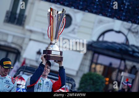 Gap, Principauté de Monaco. 28 janvier 2024. Célébration du Podium final Monaco, lors du Championnat du monde FIA des rallyes WRC Rallye automobile Monte-Carlo 2024 28 janvier Gap, France crédit : Agence photo indépendante/Alamy Live News Banque D'Images