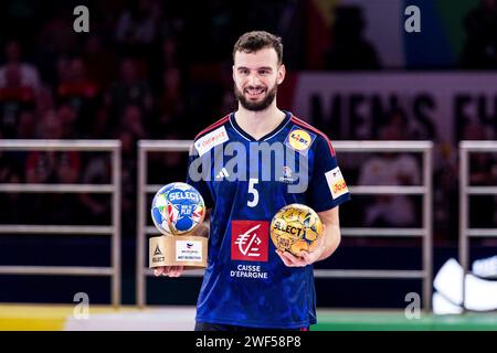 Nedim Remili (Frankreich, #5) wird als Most Valuable Player des Turniers ausgezeichnet MEN?S EHF EURO 2024 : finale Spiel UM Gold Frankreich - D?nemark ; LANXESS Arena, K?ln am 28.01.2024 Banque D'Images