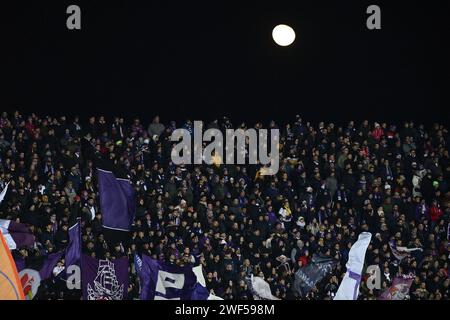 Firenze, Italie. 28 janvier 2024. Foto Massimo Paolone/LaPresse 28 Gennaio 2024 - Firenze, Italia - sport, calcio - Fiorentina vs Inter - Campionato italiano di calcio Serie A TIM 2023/2024 - Stadio Artemio franchi. Nella foto : tifosi Fiorentina 28 janvier 2024 Florence, Italie - sport, calcio - Fiorentina vs Inter - Championnat italien de football Serie A 2023/2024 - Artemio franchi Stadium. Sur la photo : Fiorentina Supporters crédit : LaPresse/Alamy Live News Banque D'Images