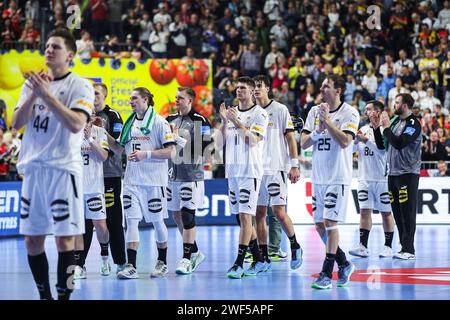 Joueurs allemands lors du match de handball pour la troisième place de L'EURO 2024 de L'EHF hommes entre la Suède et l'Allemagne à Cologne, en Allemagne. 28 janvier 2024. Photo : Sanjin Strukic/PIXSELL crédit : Pixsell/Alamy Live News Banque D'Images