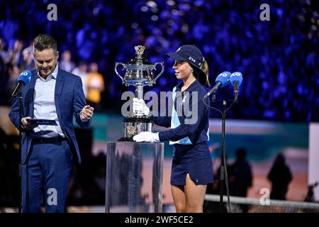 Paris, France. 27 janvier 2024. L'illustration montre le trophée féminin lors de la finale du tournoi de tennis du Grand Chelem féminin de l'Open d'Australie 2024 le 27 janvier 2024 au Melbourne Park en Australie. Crédit : Victor Joly/Alamy Live News Banque D'Images