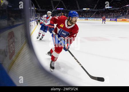 27 janvier 2024 : l’attaquant du Rocket de Laval Philippe Maillet (61) patine en première période contre les Américains de Rochester. Les Américains de Rochester ont accueilli le Rocket de Laval dans un match de la Ligue américaine de hockey au Blue Cross Arena de Rochester, New York. (Jonathan Tenca/CSM) Banque D'Images