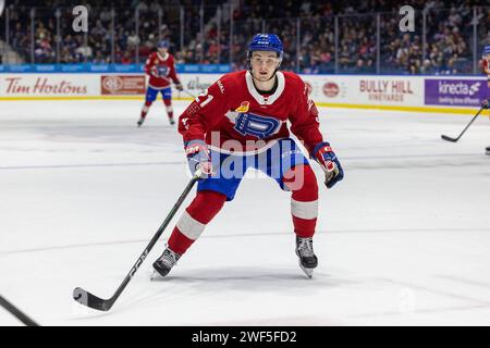 27 janvier 2024 : l'attaquant du Rocket de Laval Riley Kidney (21) patine en première période contre les Américains de Rochester. Les Américains de Rochester ont accueilli le Rocket de Laval dans un match de la Ligue américaine de hockey au Blue Cross Arena de Rochester, New York. (Jonathan Tenca/CSM) Banque D'Images