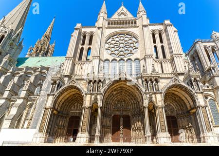 Cathédrale notre-Dame de Chartres, France, portail sud, monument de style gothique, construit entre 1194 et 1220, l'un des plus beaux et histo Banque D'Images