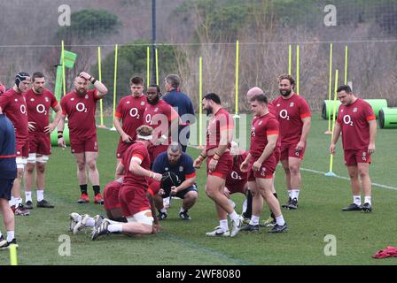 Gérone, Espagne, 29 janvier 2024, Tom Harrison entraîneur Scrum avec les attaquants anglais au camp d'entraînement de rugby masculin anglais Banque D'Images