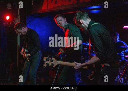 Le Slow Readers Club se produisant en concert au Roadhouse, Manchester, le 17 mai 2014 Banque D'Images