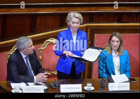 Rome, Italie. 29 janvier 2024. Rome - Sénat Italie Sommet Afrique intitulé ItalieAfrique Un pont croissance commune dans la photo Vice-président du Conseil des ministres et ministre des Affaires étrangères et de la coopération internationale, Antonio Tajani Président du Parlement européen, Roberta Metsola Présidente de la Commission européenne, Ursula von der Leyen usage éditorial Only crédit : Independent photo Agency/Alamy Live News Banque D'Images