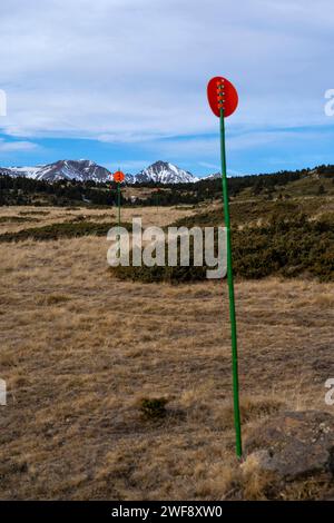 Crise pour l'industrie du ski - saison janvier, et pas de neige dans les Pyrénées Orientales, France Banque D'Images