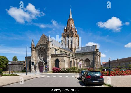 Calais, France - juin 22 2020 : l'église notre-Dame est une église paroissiale catholique située rue de la paix. Date IT Banque D'Images