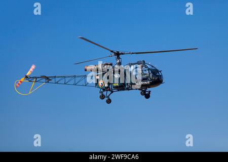 Morlaix, France - septembre 18 2022 : l'aérospatiale Alouette II est un hélicoptère léger français fabriqué à l'origine par Sud Aviation et plus tard Aéros Banque D'Images