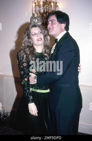 La princesse Yasmin Aga Khan, deuxième enfant de l'actrice Rita Hayworth et du prince Aly Khan, le jour de son mariage avec son nouveau mari Christopher Michael Jeffries, au Plaza Hotel, New York 1989. Photo : Collection Oscar Abolafia/Everett (yasimekahn001) Banque D'Images