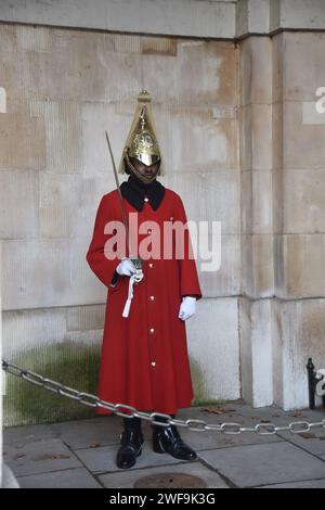 GARDIENS DE CONFIANCE DU MONARQUE le sauveteur de la cavalerie montée de la maison des rois à Londres Banque D'Images