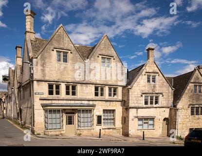 Royaume-Uni, Angleterre, Gloucestershire, Painswick, The Cross, ancien magasin sur la place du marché Banque D'Images