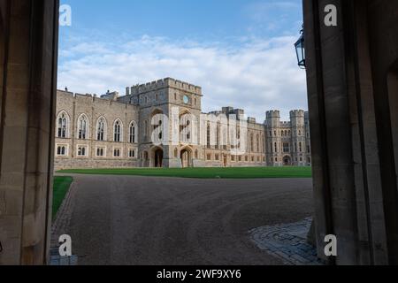 Windsor.Berkshire.Royaume-Uni.2 décembre 2022.photo des appartements de l'État dans la partie supérieure du château de Windsor Banque D'Images