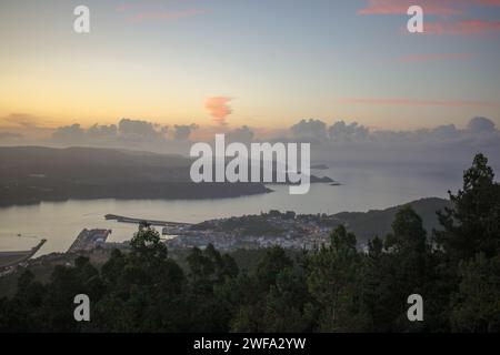 Viveiro , Espagne ; 09 09 2023 : coucher de soleil depuis le Mont San Roque Banque D'Images