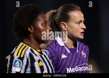 Biella, Italie. 29 janvier 2024. Milica Mijatovic d'ACF Fiorentina et Lineth Beerensteyn de Juventus lors du match Serie A Femminile au Stadio Vittorio Pozzo, Biella. Le crédit photo devrait se lire : Jonathan Moscrop/Sportimage crédit : Sportimage Ltd/Alamy Live News Banque D'Images