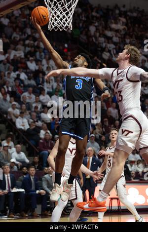 Blacksburg, Virginie, États-Unis. 29 janvier 2024. Jeremy Roach (3 ans), garde des Duke Blue Devils, se met à l'écart pendant le match de basket-ball de la NCAA entre les Duke Blue Devils et les Virginia Hokies au Cassell Coliseum à Blacksburg, en Virginie. Jonathan Huff/CSM/Alamy Live News Banque D'Images