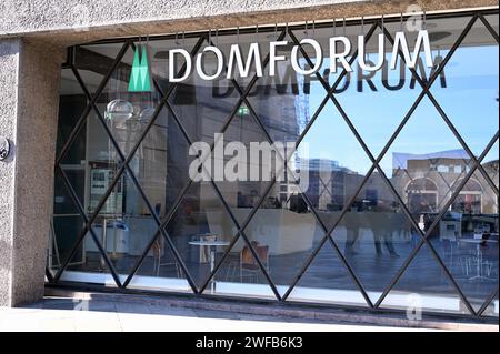 Cologne, Allemagne. 28 janvier 2024. Domforum at Cologne Cathedral Credit : Horst Galuschka/dpa/Horst Galuschka dpa/Alamy Live News Banque D'Images