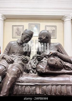 Les statues du Mahatma Gandhi et de Jawaharlal Nehru Banque D'Images