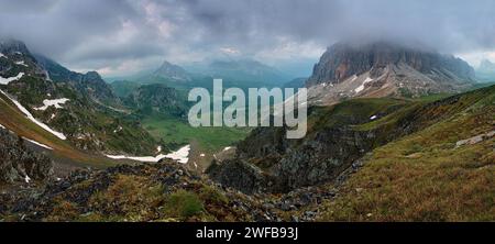 Dolomites du mont Cernera à Formin - panorama Banque D'Images