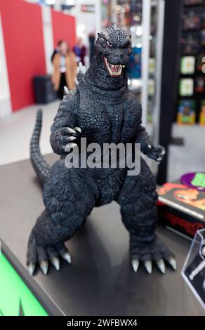 Grand modèle Godzilla en plastique, exposé au salon du jouet 2024, Olympia, Londres Banque D'Images