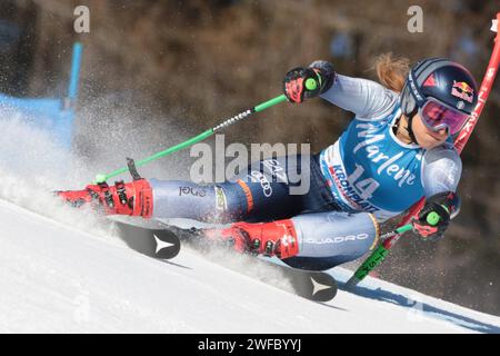 Kronplatz, Italie. 30 janvier 2024. © Pierre Teyssot/MAXPPP ; coupe du monde féminine de ski alpin à Kronplatz, Italie, le 30 janvier 2024. Course de slalom géant féminine, en action dès la première manche, Sofia Goggia (ITA) © Pierre Teyssot/Maxppp crédit : MAXPPP/Alamy Live News Banque D'Images