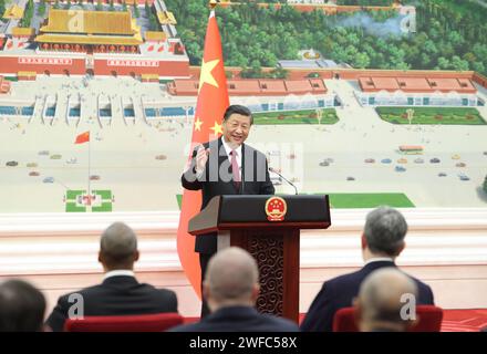 Pékin, Chine. 30 janvier 2024. Le président chinois Xi Jinping prononce un discours après avoir reçu les lettres de créance de 42 ambassadeurs en Chine au Grand Hall du peuple à Beijing, capitale de la Chine, le 30 janvier 2024. Crédit : Ding Haitao/Xinhua/Alamy Live News Banque D'Images