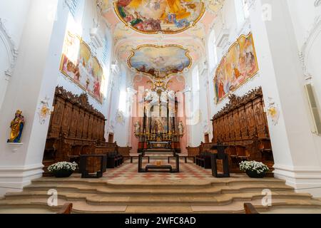 Intérieur de la cathédrale d’Arlesheim. Œuvre de premier plan dans le style baroque. La cathédrale catholique romaine d’Arlesheim est l’une des premières églises baroques de Suisse Banque D'Images