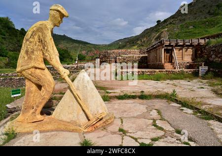 Poza de la Sal, salteworks. La Bureba, province de Burgos, Castilla y Leon, Espagne. Banque D'Images