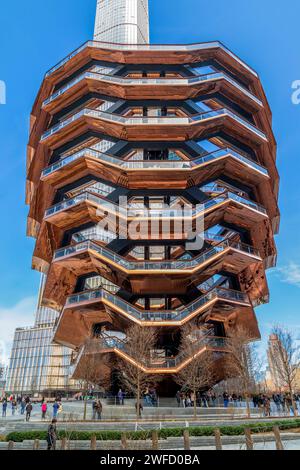 New York, États-Unis - 8 mars 2020 : The Vessel, projet de l'architecte Thomas Heatherwick, également connu sous le nom Hudson yards Staircase, à Manhattan. Banque D'Images