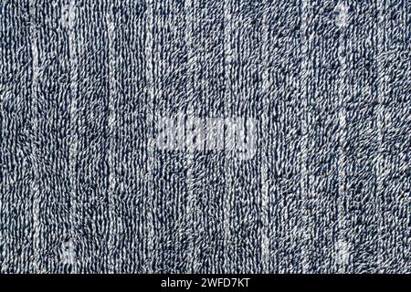Fond doux rayé vert foncé de tissu en peluche. Couverture en peluche. Banque D'Images
