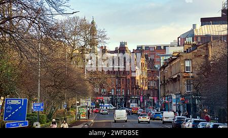 Glasgow, Écosse, Royaume-Uni. 30 janvier 2024. La disparition de la rue sauchiehall a vu le tronçon autrefois magnifique et emblématique de la route se désintégrer le long de sa longueur en raison de la mauvaise gestion du conseil. La magnifique section à charing Cross Mansions. Crédit Gerard Ferry/Alamy Live News Banque D'Images