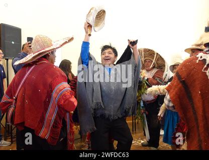 CUENCA-CARNAVALES VALLE Cuenca,Ecuador 30 de enero de 2024 en la manana de hoy en el Museo de la Ciudad se desarrollo el presidente del GAD Fabian Carrion realizo el lanzamiento de los Carnavales de El Valle 2024 ya que es una tradicion en nuestro pais. Bandas del pueblo y desfiles de instituciones educativas deleitaran en los carnavales del Valle. foto Boris Romoleroux/API. ACE-CUENCA-CARNAVALESVALLE-e56b62873ae59af5490065475756266d *** CUENCA CARNAVALES VALLE Cuenca, Équateur 30 janvier 2024 dans la matinée d'aujourd'hui dans le Musée de la ville a été développé le président du GAD Fabian Banque D'Images