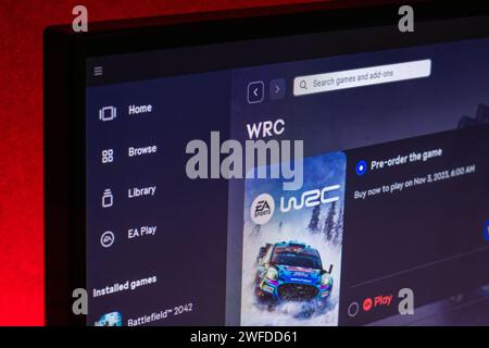 Dnipro, Ukraine, 02 octobre 2023 : gros plan du logo WRC dans l'application EA Sports. EA application est une plate-forme de jeu en ligne. Banque D'Images