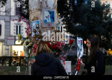 Roma, Italie. 30 janvier 2024. Foto Cecilia Fabiano/LaPresse 30 Gennaio 2024 Roma, Italia - Cronaca - Fiaccolata per Pamela Mastropietro Nella foto : la manifestazione 30 janvier 2024 Roma, Italie - torche pour Pamela Mastropietro tué en 2018 sur la photo : la torche. Crédit : LaPresse/Alamy Live News Banque D'Images