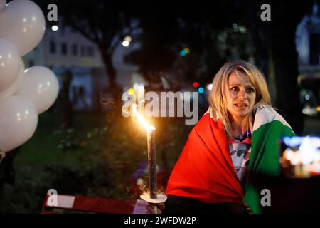 Roma, Italie. 30 janvier 2024. Foto Cecilia Fabiano/LaPresse 30 Gennaio 2024 Roma, Italia - Cronaca - Fiaccolata per Pamela Mastropietro Nella foto : la madre 30 janvier 2024 Roma, Italie - torche pour Pamela Mastropietro tué en 2018 sur la photo : la torche. Crédit : LaPresse/Alamy Live News Banque D'Images