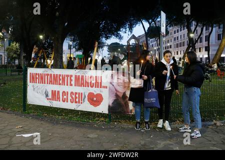 Roma, Italie. 30 janvier 2024. Foto Cecilia Fabiano/LaPresse 30 Gennaio 2024 Roma, Italia - Cronaca - Fiaccolata per Pamela Mastropietro Nella foto : la manifestazione 30 janvier 2024 Roma, Italie - torche pour Pamela Mastropietro tué en 2018 sur la photo : la torche. Crédit : LaPresse/Alamy Live News Banque D'Images