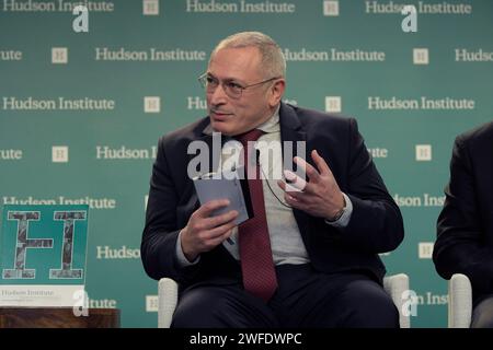 Washington, États-Unis. 30 janvier 2024. L'ancien prisonnier politique russe Mikhail Khodorkovski parle de l'élection présidentielle, l'occupation illégale de l'Ukraine lors d'une conversation aujourd'hui le 30 janvier 2024 à Hudson / Think Tank à Washington DC, États-Unis. (Photo de Lenin Nolly/Sipa USA) crédit : SIPA USA/Alamy Live News Banque D'Images