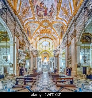 Intérieur de l'église de Santa Maria Assunta, ou Gesuiti, Cannaregio, Venise Banque D'Images