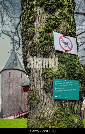 Pas de signe de drone à l'extérieur de Castle Coch, pays de Galles. Banque D'Images