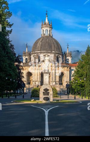 Sanctuaire et basilique de Loyola, entre les villes d'Azpeitia et Azcoitia, Espagne. Le sanctuaire et la basilique de Loyola ou Loiolako basilika est un monument Banque D'Images