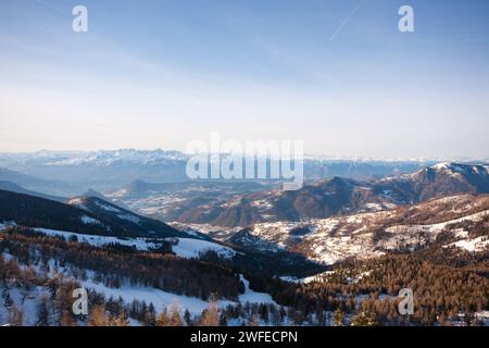 Vue depuis le sommet du mont Panarotta, Trentin-haut-adige, Italie Banque D'Images