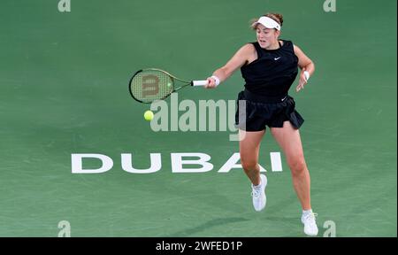 Jelena OSTAPENKO (LAT) vs Simona HALEP (ROU) lors de leur match de demi-finale simple dans le cadre des Dubai Duty Free tennis Championships WTA 500 le 18 février 2022 à Dubaï, Émirats arabes Unis. Photo de Victor Fraile / Power Sport Images Banque D'Images