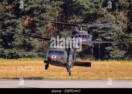 Les hélicoptères de l'armée AMÉRICAINE Sikorsky HH-60M Blackhawk Medevac décollent. États-Unis - 22 juin 2018 Banque D'Images